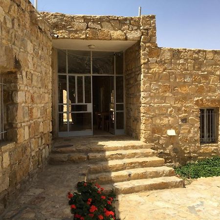 Wadi Dana Lodge - نزل وادي ضانا Exterior photo