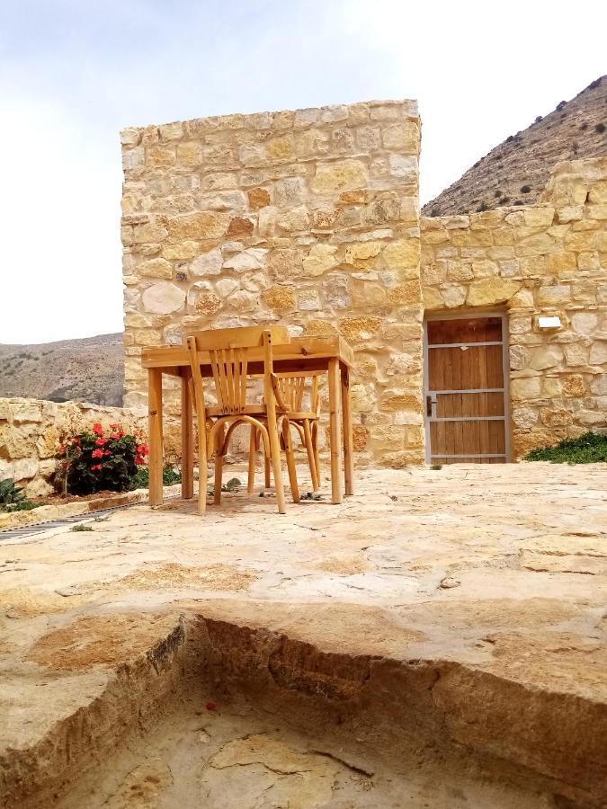 Wadi Dana Lodge - نزل وادي ضانا Exterior photo