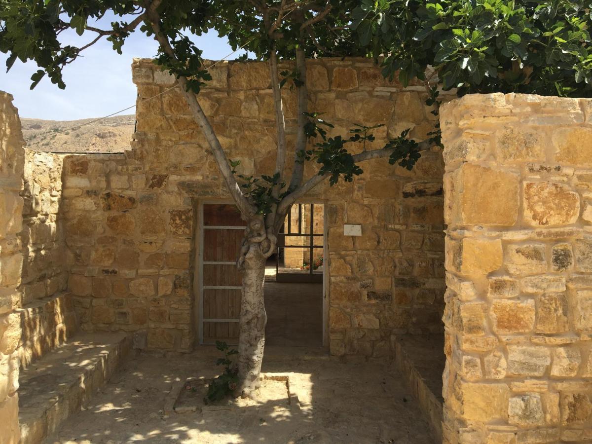 Wadi Dana Lodge - نزل وادي ضانا Exterior photo